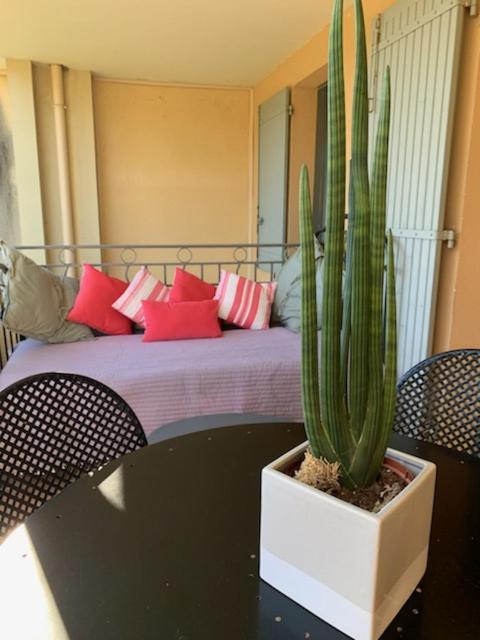 Appartement Cosy Avec Climatisation Reversible Golf De Saumane المظهر الخارجي الصورة